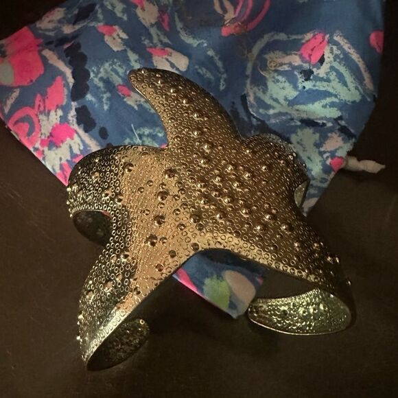 Lilly Pulitzer Gold Textured Cuff Bracelet. - Picture 3 of 5